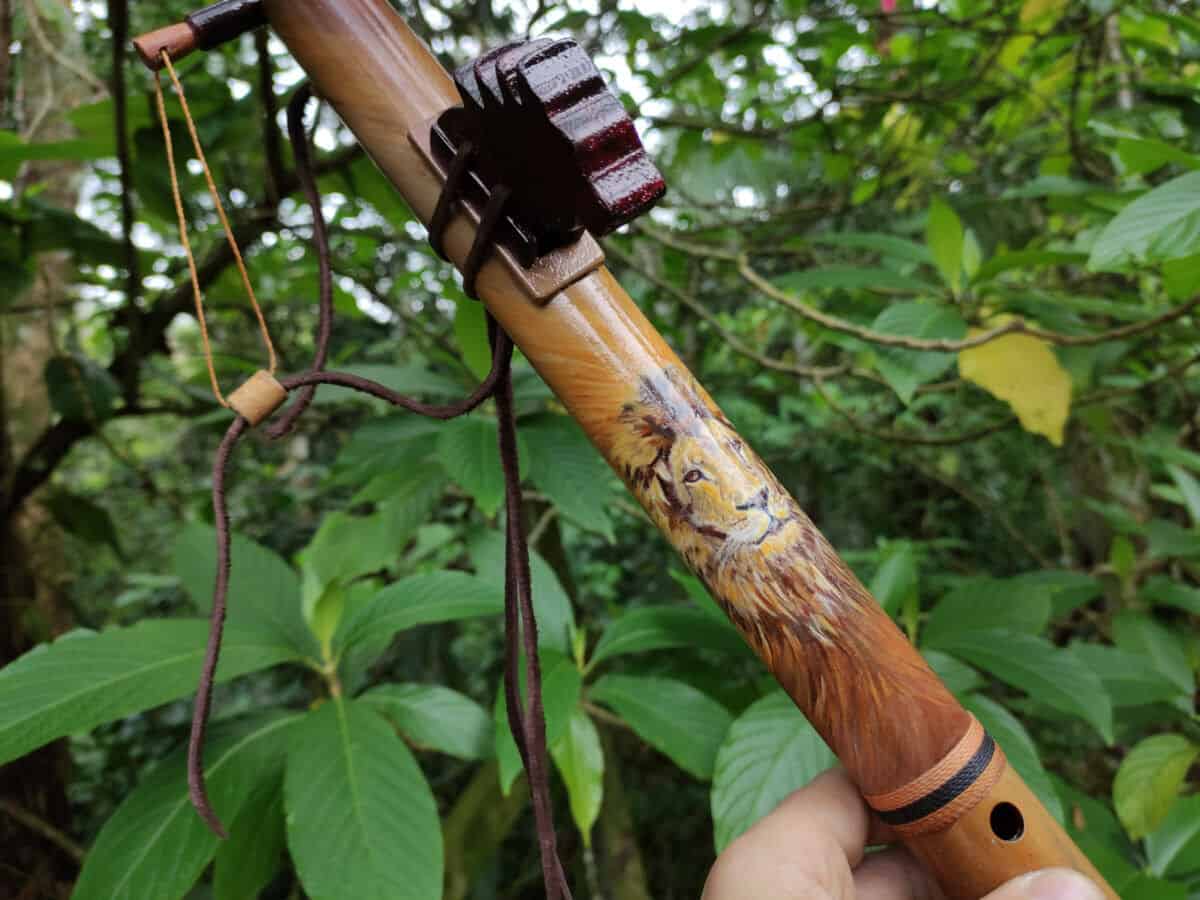 Flauta Estilo Nativa Americana - Série Totens - Leão - Imagem 3