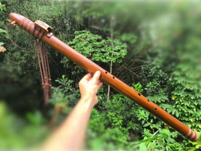 Alternative view of Flauta Estilo Nativa Americana - Série Ground - Roots Cedro - F# Baixo